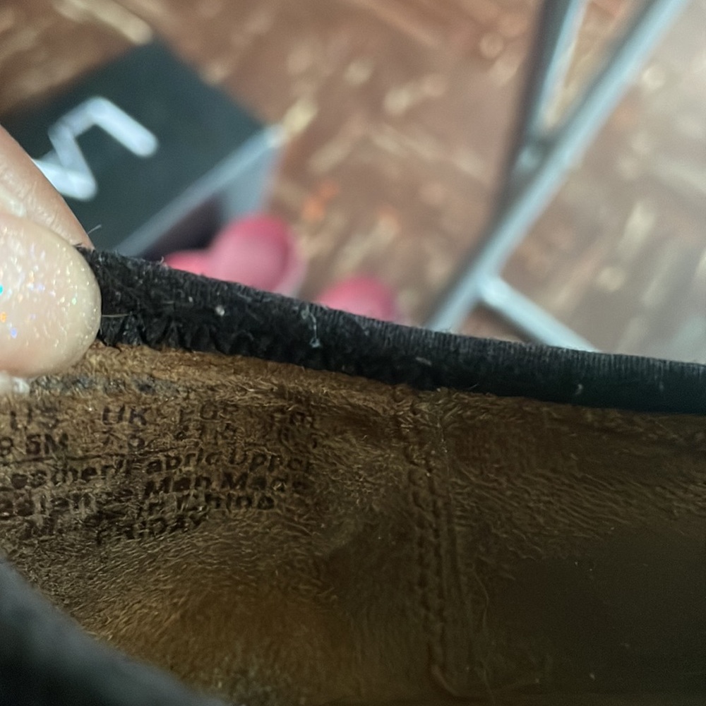Used Black Shoes Size 9.5 Leather and Fabric Upper - Picture 3 of 3